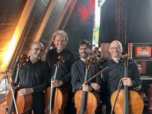 Celloquartett der Dortmunder Philharmoniker Das Celloquartett der Dortmunder Philharmoniker mit Emanuel Matz, Hauke Hack, Mladen Miloradovic und Florian Sebald